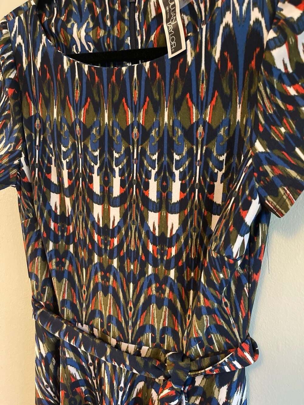 Julian Taylor, NY,‎ Career Dress, Peacock Feathers  Sz. 8, OfficeCore - Picture 4 of 8